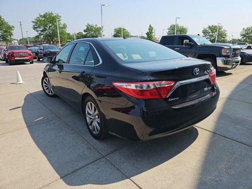 2016 Toyota Camry Hybrid XLE