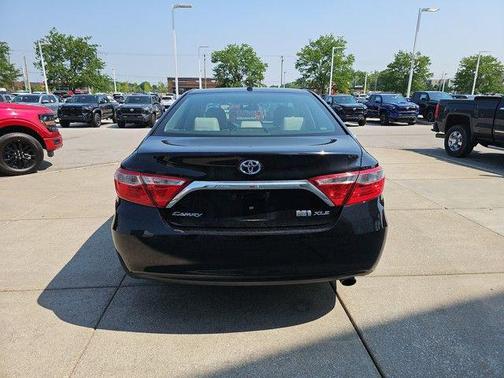 2016 Toyota Camry Hybrid XLE