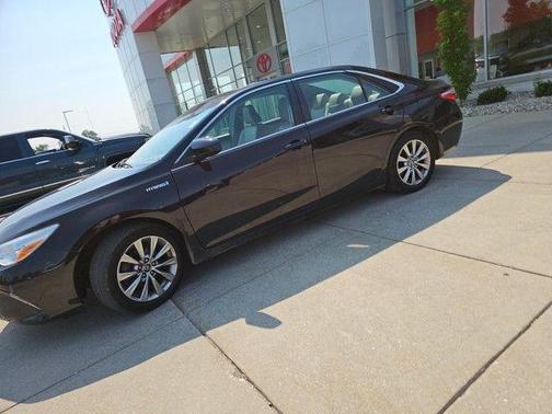 2016 Toyota Camry Hybrid XLE