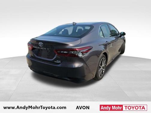 2022 Toyota Camry Hybrid XLE