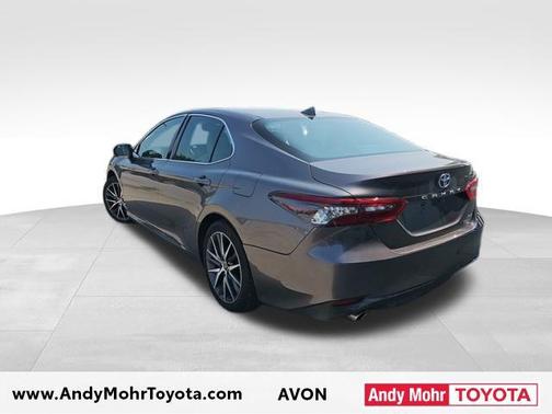 2022 Toyota Camry Hybrid XLE