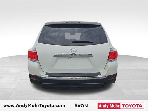 Blizzard Pearl 2013 Toyota Highlander SE