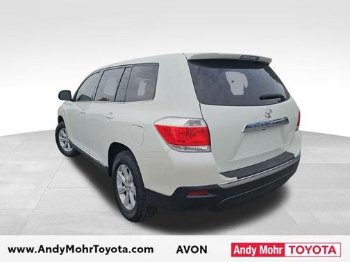 Blizzard Pearl 2013 Toyota Highlander SE