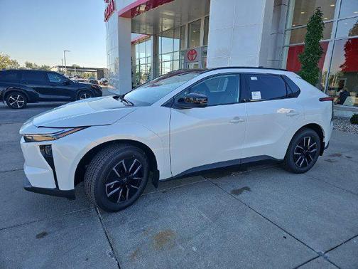 Wind Chill Pearl 2026 Toyota bZ XLE
