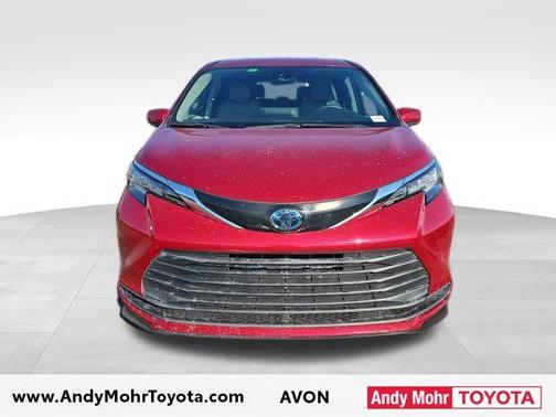 2022 Toyota Sienna LE