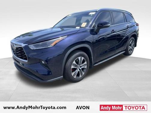 Magnetic Gray Metallic 2021 Toyota Highlander XLE