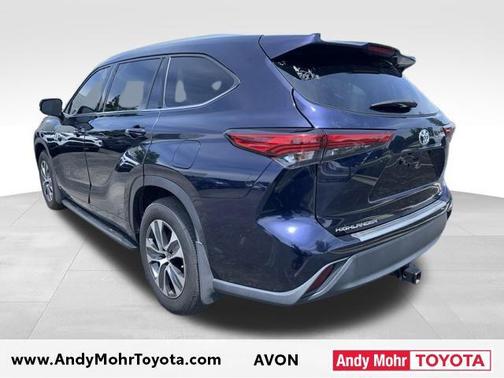 Magnetic Gray Metallic 2021 Toyota Highlander XLE