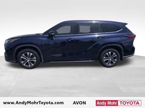 Magnetic Gray Metallic 2021 Toyota Highlander XLE