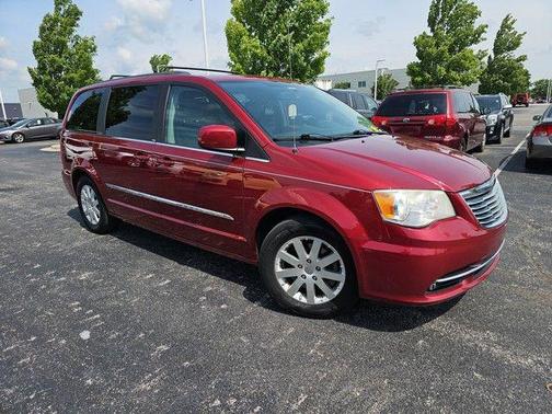 2013 Chrysler Town & Country Touring