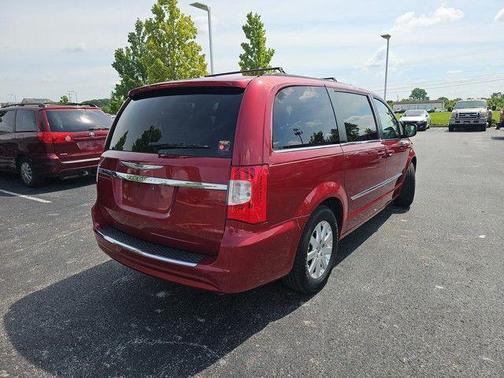 2013 Chrysler Town & Country Touring