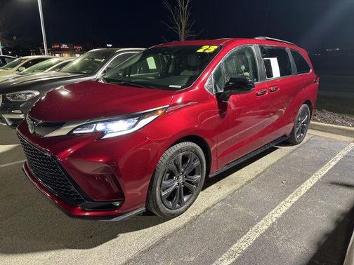 2023 Toyota Sienna XSE 7 Passenger