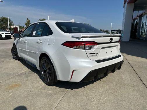 Wind Chill Pearl 2026 Toyota Corolla SE