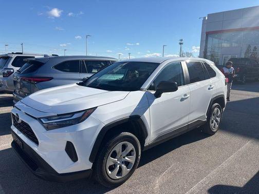 2024 Toyota RAV4 LE