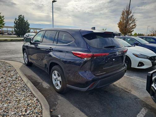 2022 Toyota Highlander L