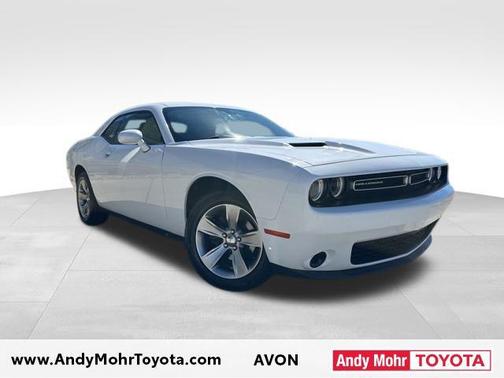 White Knuckle Clearcoat 2019 Dodge Challenger SXT