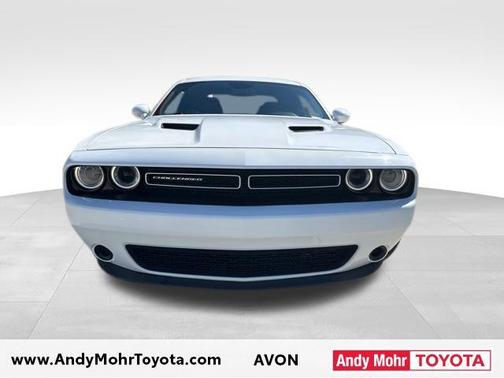 White Knuckle Clearcoat 2019 Dodge Challenger SXT