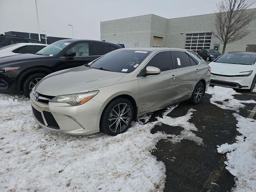 2016 Toyota Camry XSE