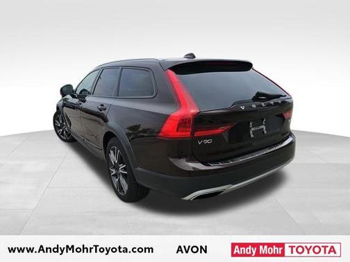 2018 Volvo V90 Cross Country T6
