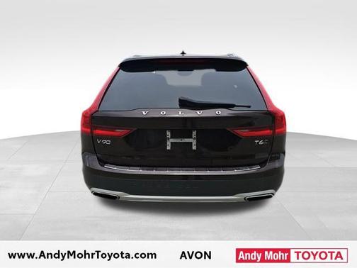 2018 Volvo V90 Cross Country T6