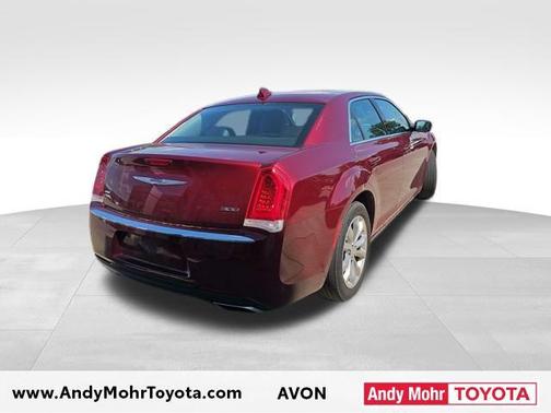 2021 Chrysler 300 Touring