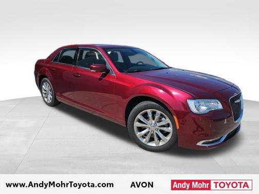 2021 Chrysler 300 Touring
