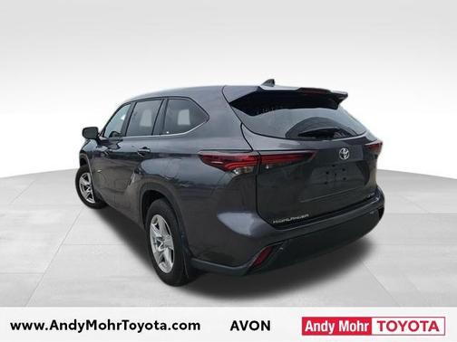 2024 Toyota Highlander LE I4