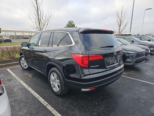 2016 Honda Pilot LX