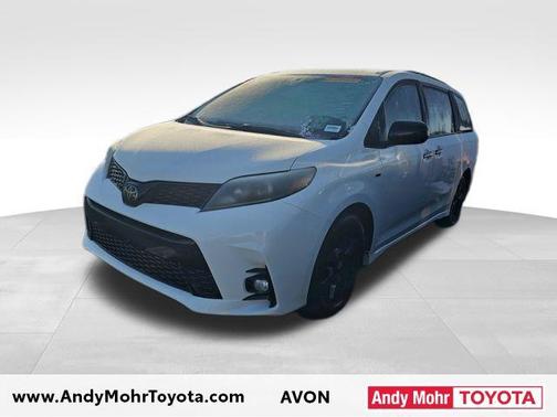 2020 Toyota Sienna SE