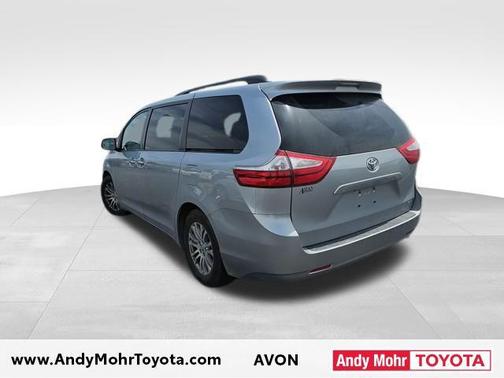 2016 Toyota Sienna XLE