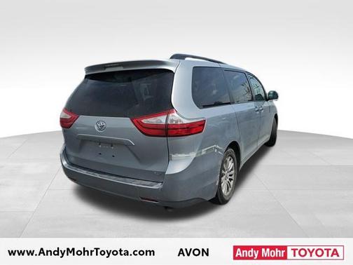 2016 Toyota Sienna XLE