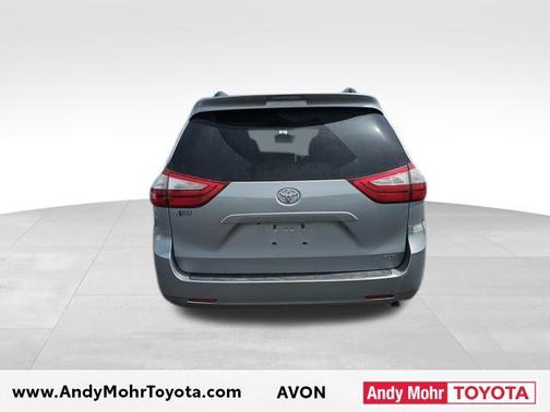2016 Toyota Sienna XLE