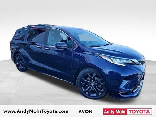 2023 Toyota Sienna XSE 7 Passenger