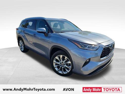 Moon Dust 2022 Toyota Highlander Hybrid Limited