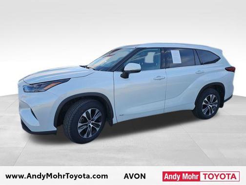 2022 Toyota Highlander Hybrid XLE