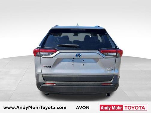 2022 Toyota RAV4 Hybrid XLE