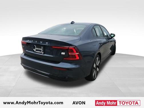 2024 Volvo S60 Recharge Plug-In Hybrid T8 Plus Dark Theme