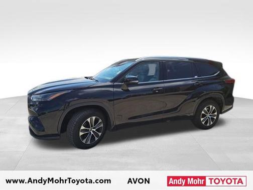 2022 Toyota Highlander Hybrid XLE