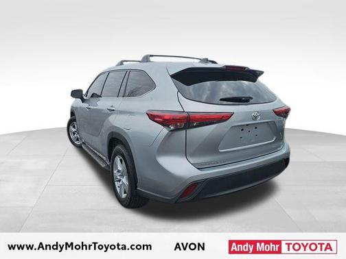 2022 Toyota Highlander LE