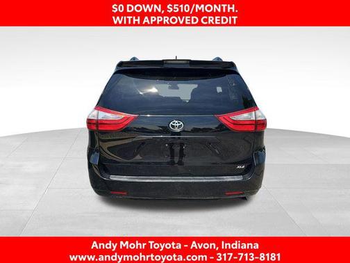 Midnight Black Metallic 2018 Toyota Sienna XLE