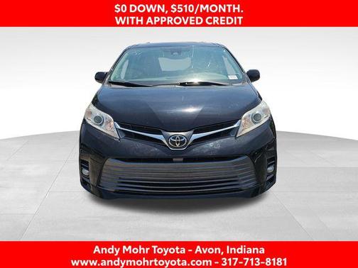 Midnight Black Metallic 2018 Toyota Sienna XLE