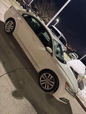 2017 Volkswagen Passat 1.8T SE w/Technology