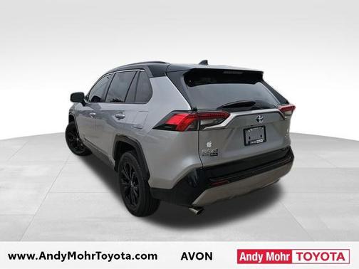 2022 Toyota RAV4 Hybrid SE
