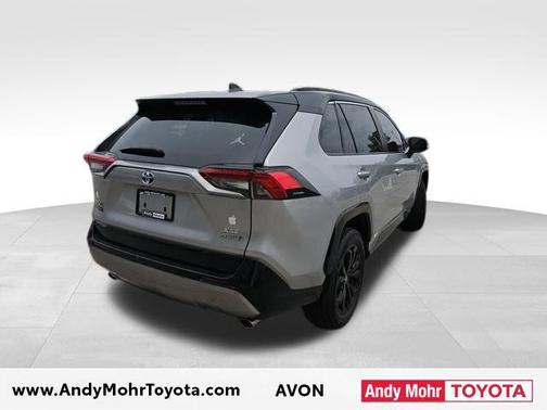 2022 Toyota RAV4 Hybrid SE