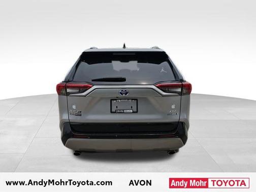 2022 Toyota RAV4 Hybrid SE