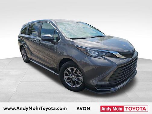 Magnetic Gray Metallic 2025 Toyota Sienna LE