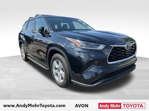 Midnight Black Metallic 2021 Toyota Highlander L