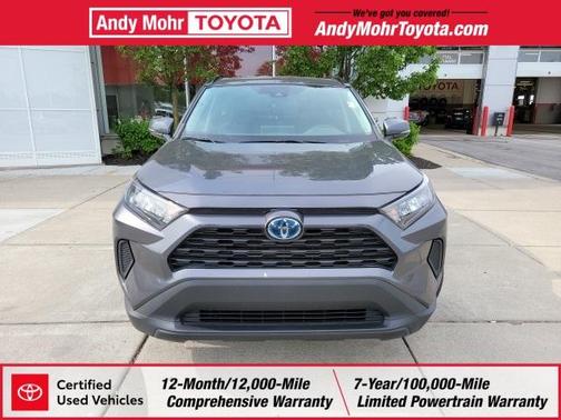Photo 2 of 27 of 2019 Toyota RAV4 Hybrid LE