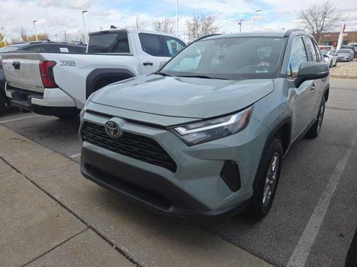 2022 Toyota RAV4 XLE