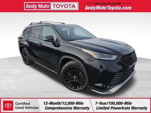 Midnight Black Metallic 2024 Toyota Highlander XSE