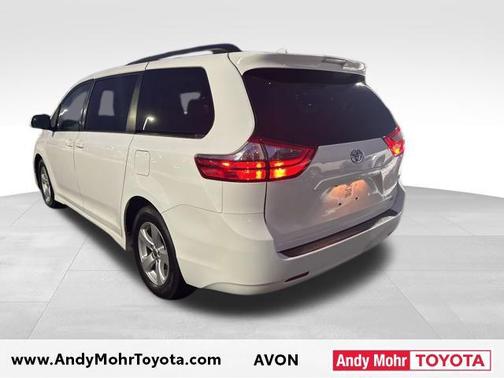 2020 Toyota Sienna LE